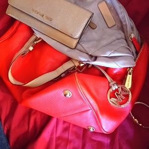 Micheal Kors Leather Satchel And Clinch